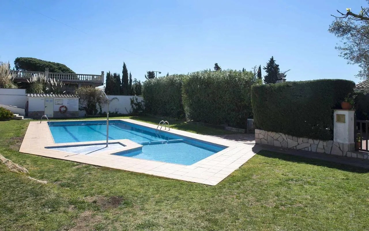 Casa Aurora Piscina Wifi Jardin 56 Pax Villa Girona 0*,  Spain