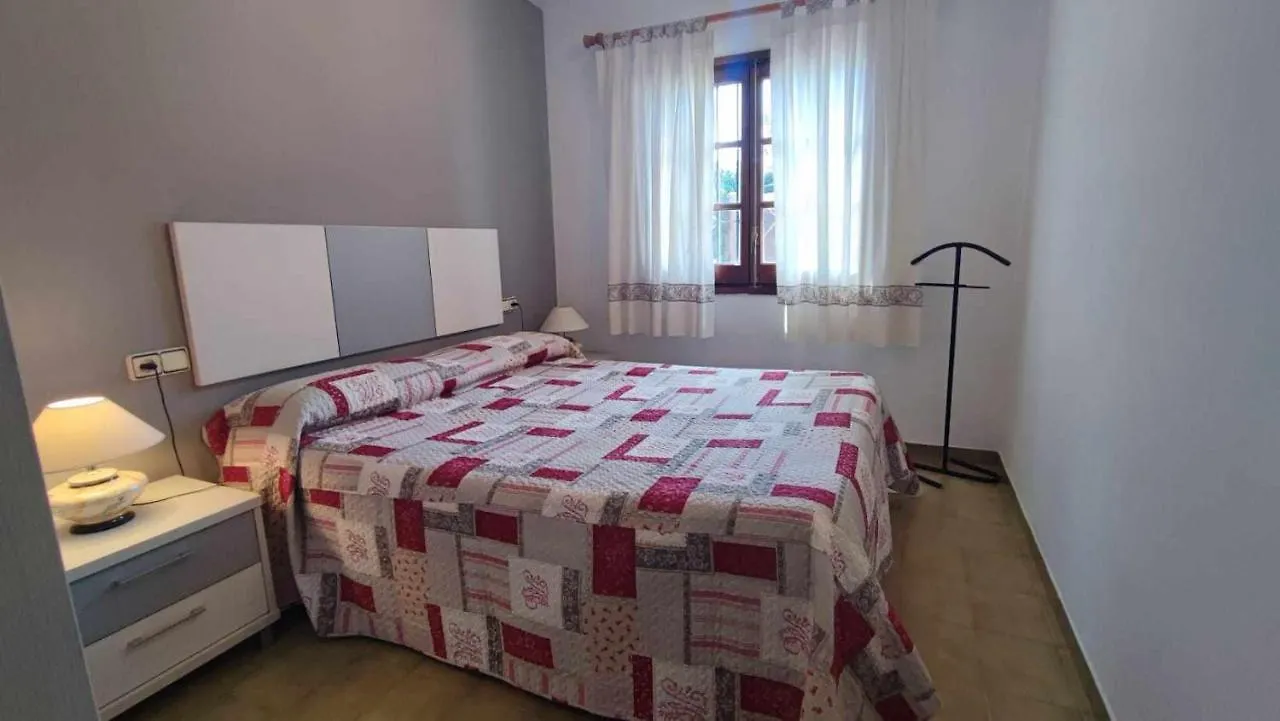 Casa Aurora Piscina Wifi Jardin 56 Pax Villa Girona